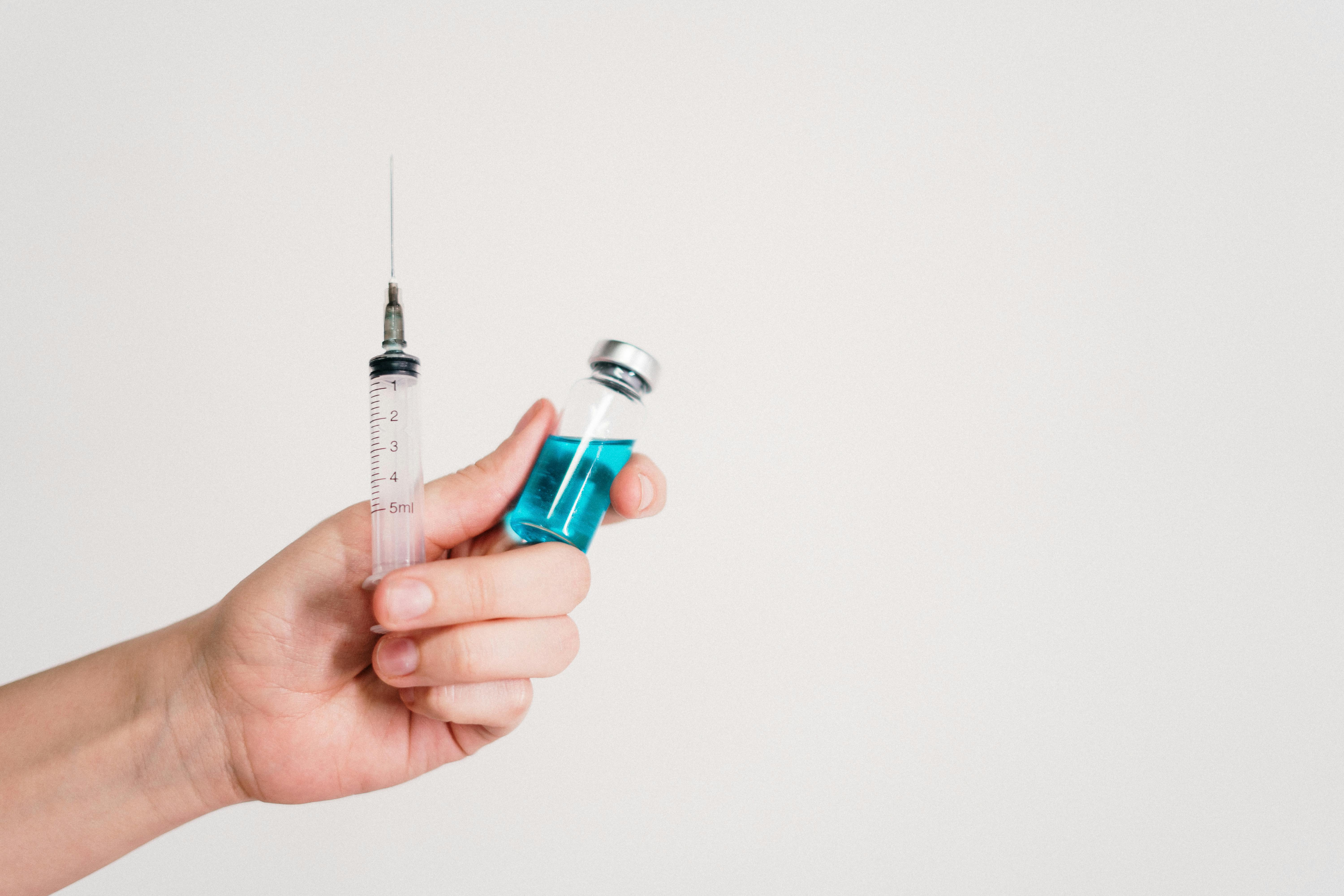 Rinoplastia y ácido hialurónico - complicaciones y riesgos